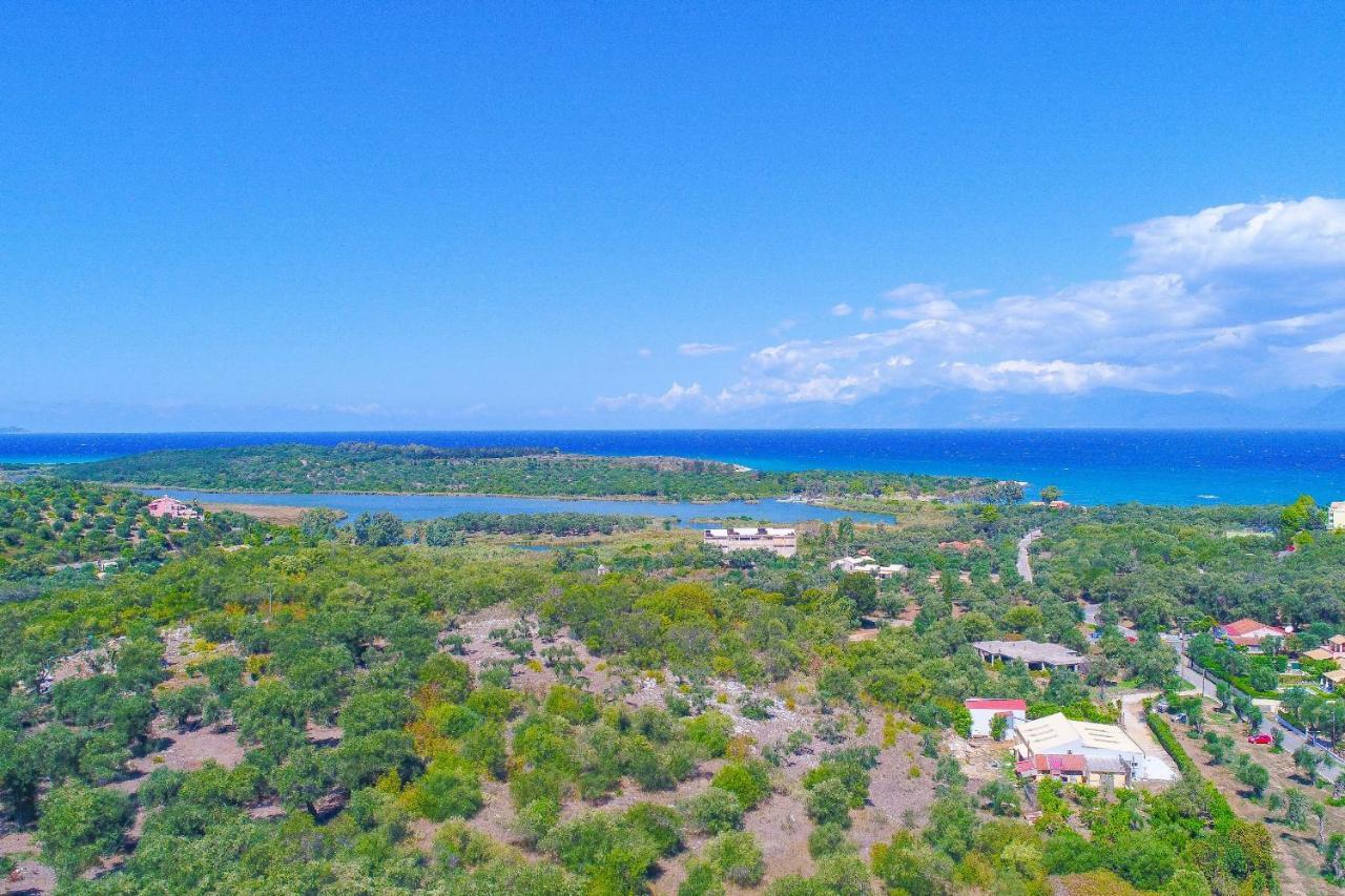 Villa Lianolia Peritheia Buitenkant foto
