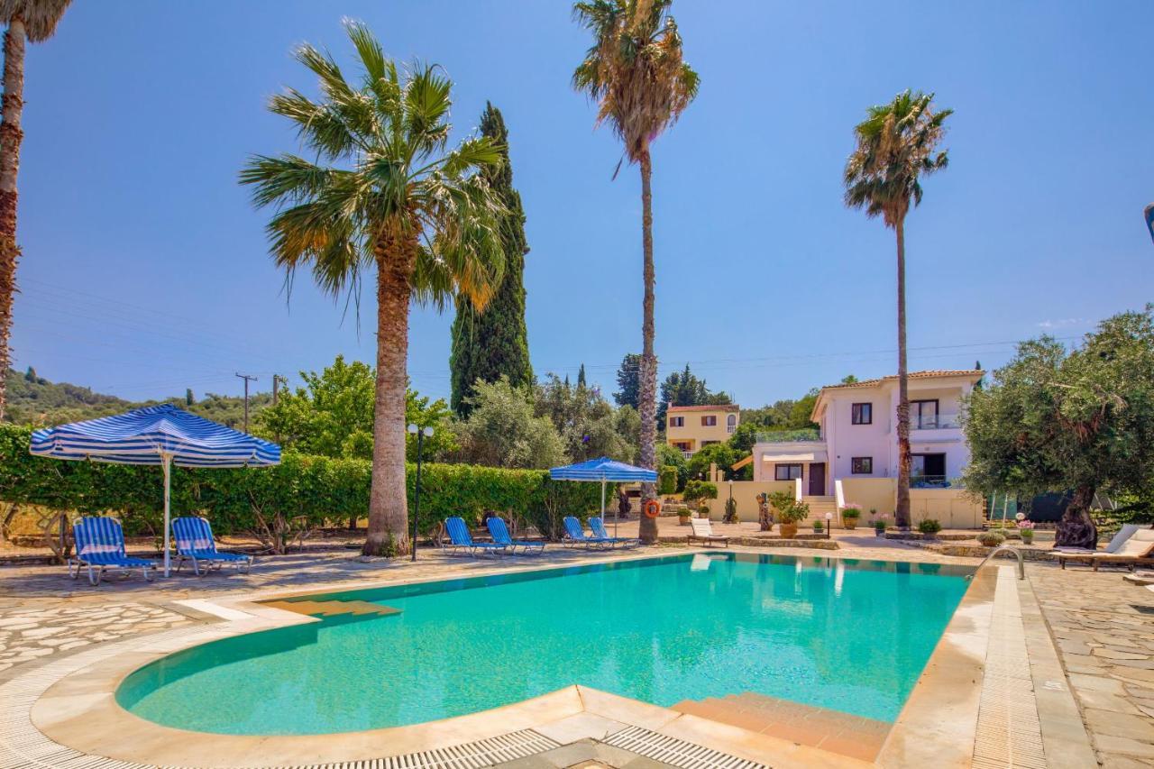 Villa Lianolia Peritheia Buitenkant foto
