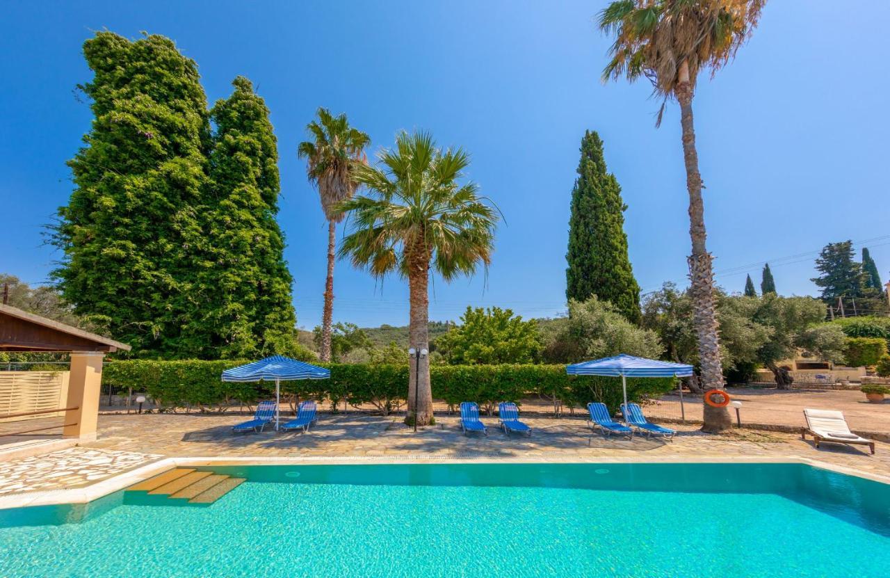 Villa Lianolia Peritheia Buitenkant foto