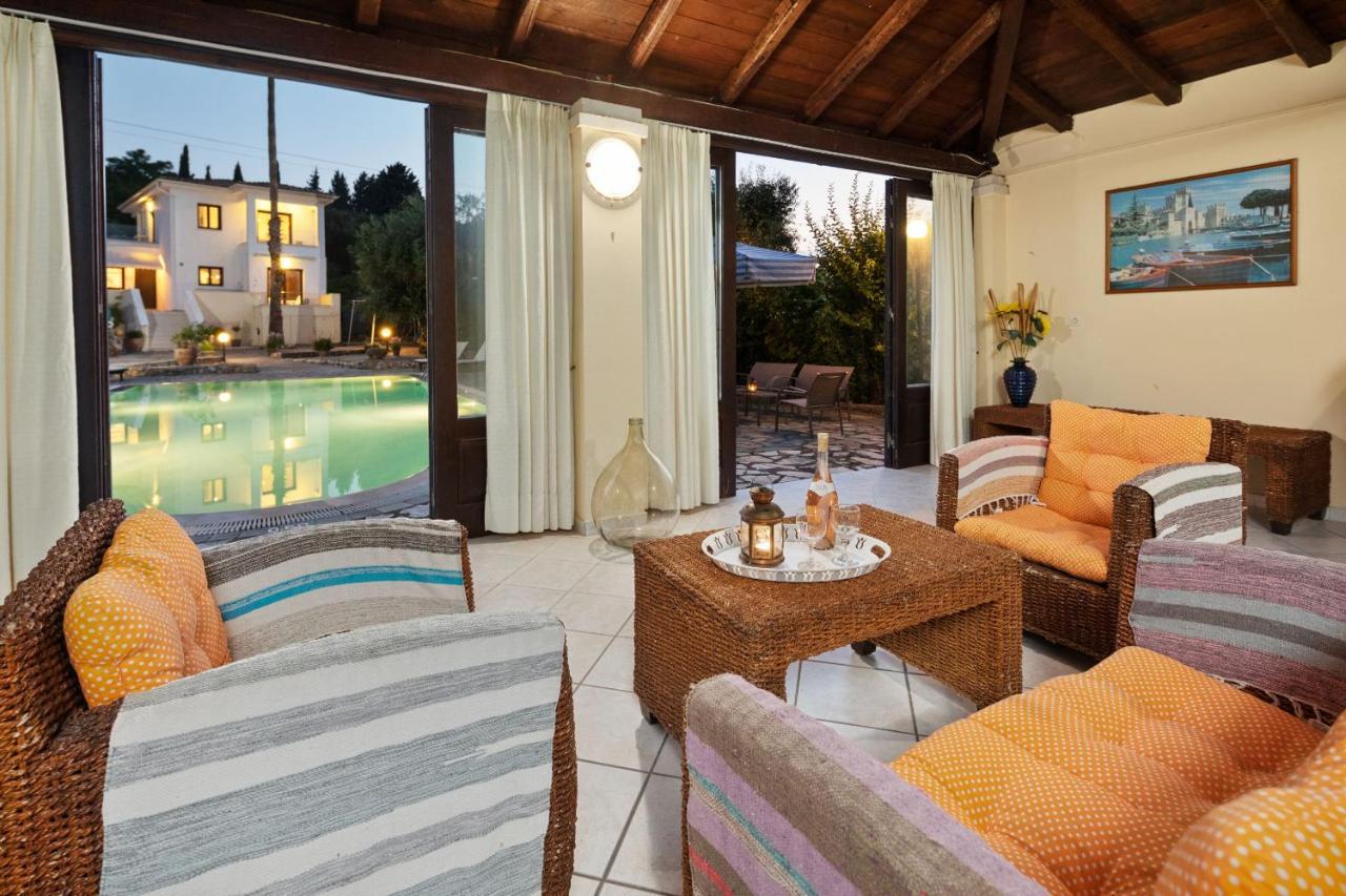 Villa Lianolia Peritheia Buitenkant foto