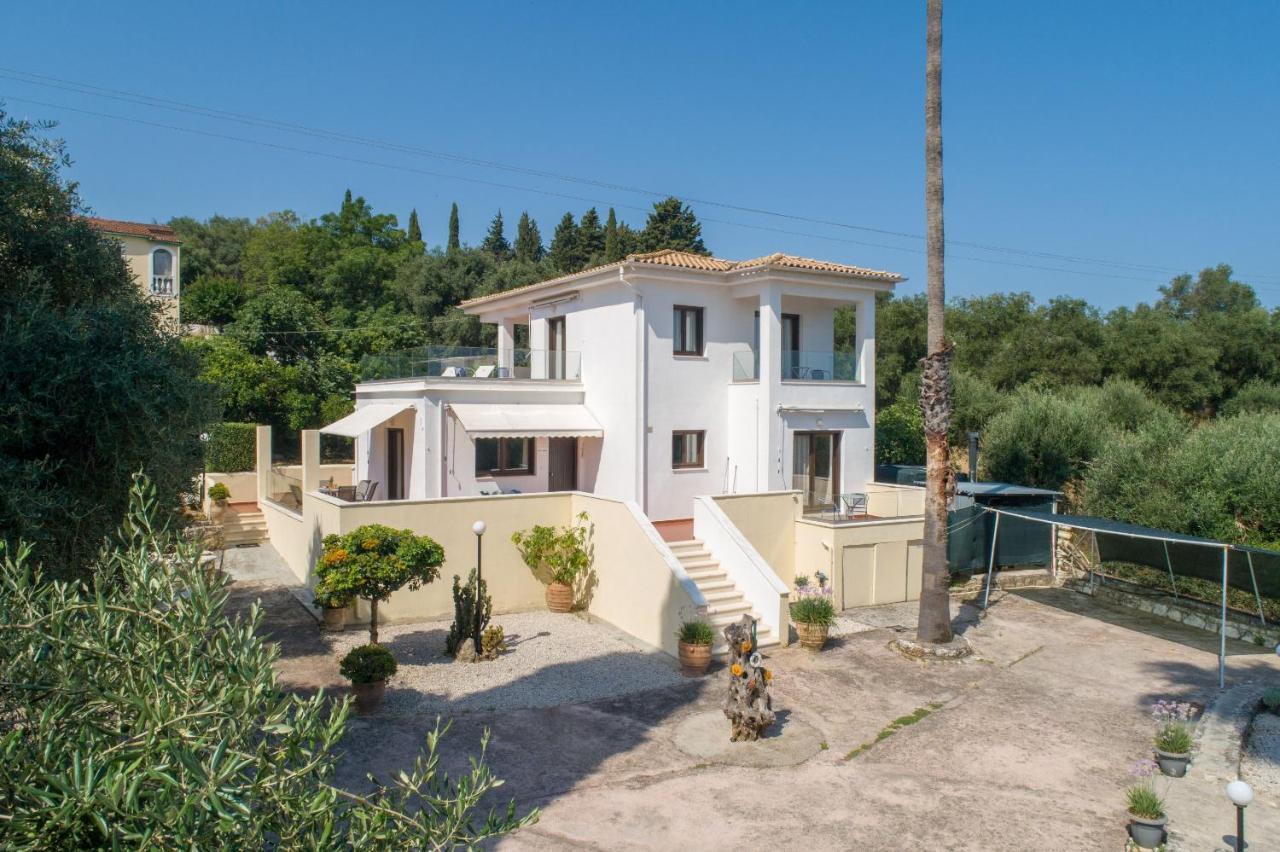 Villa Lianolia Peritheia Buitenkant foto