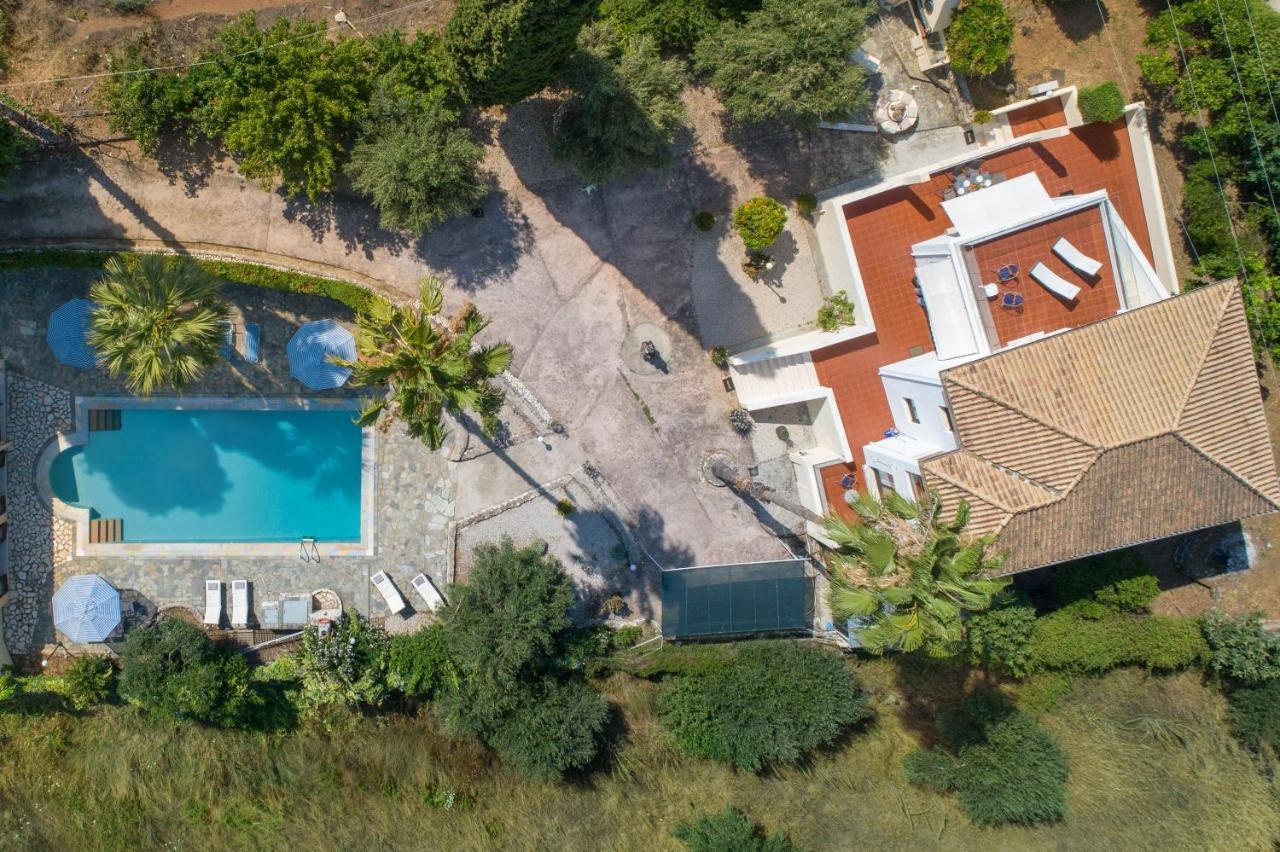 Villa Lianolia Peritheia Buitenkant foto